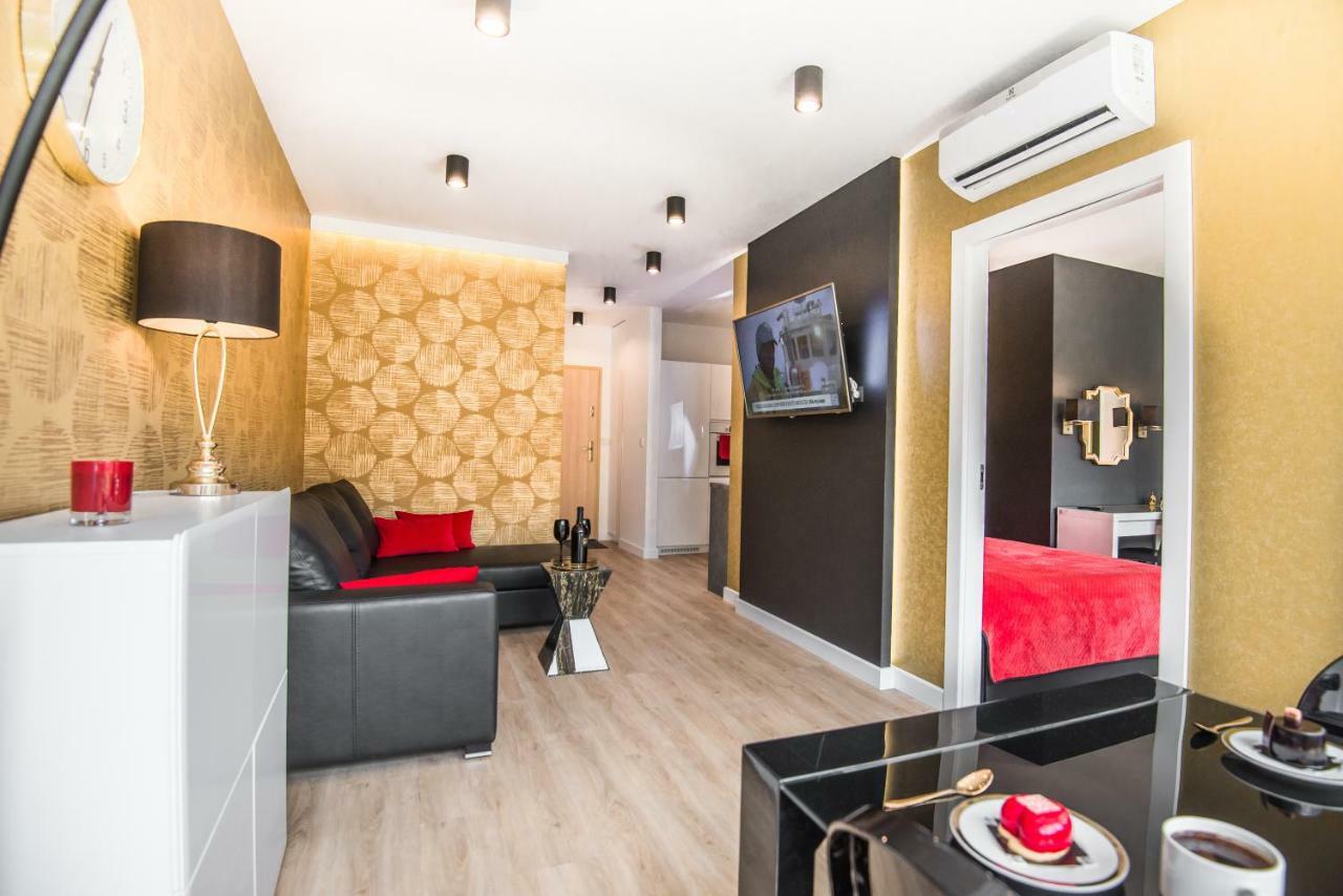 Galaxy Garden Apartment Cracow- Shopping Mall 1Min, Underground Parking, Family Friendly, City Center Краков Экстерьер фото